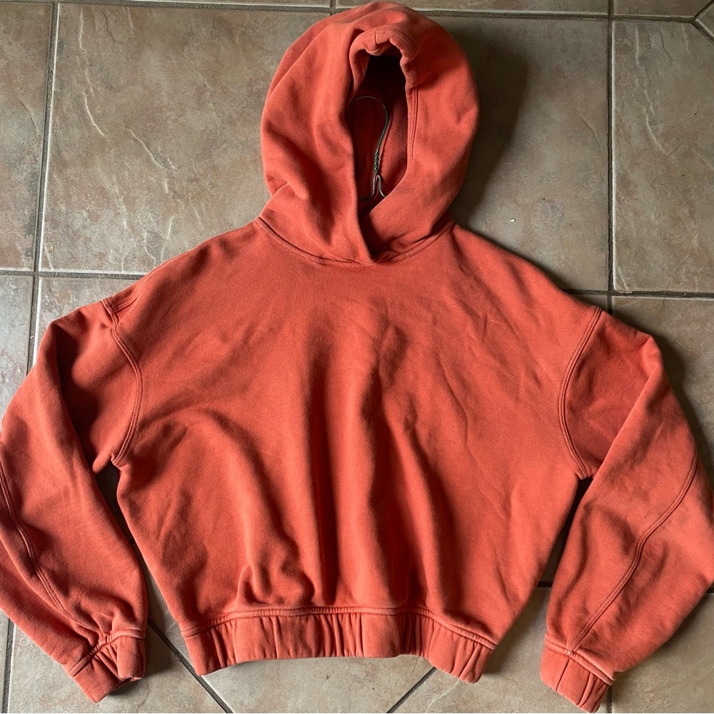 Lululemon cropped hoodie